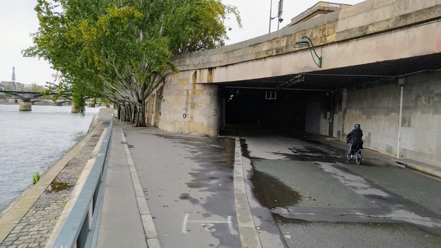 The Tunnel des Tuileries