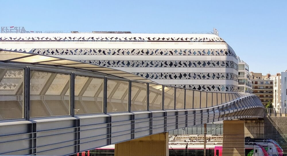 The Passerelle Marcelle-Henry, viewed from the northeastern side